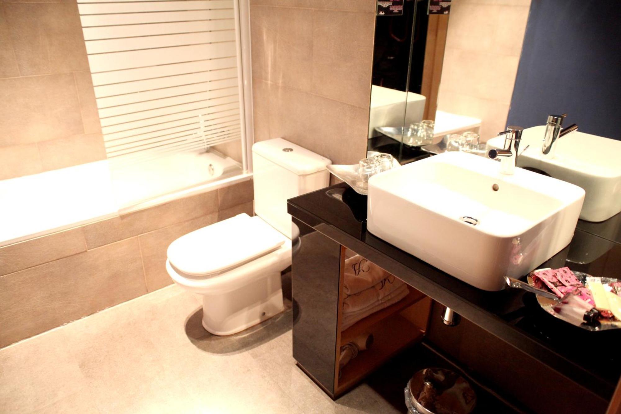 Madrid Central Gran Via Suites Værelse billede